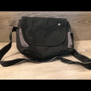 REI Women’s crossbody bag